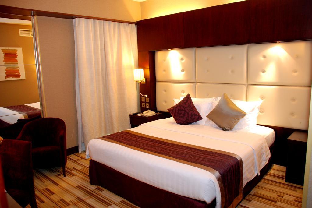 דובאי Monaco Hotel מראה חיצוני תמונה