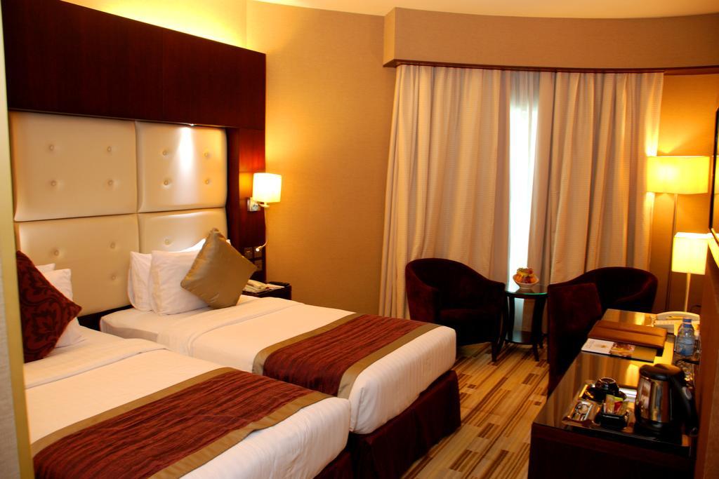 דובאי Monaco Hotel מראה חיצוני תמונה